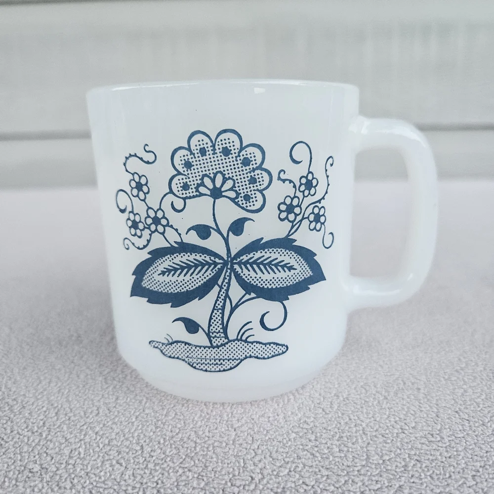 Glasbake Milk Glass Blue Onion Flower Coffee Tea Mug 10oz Heat Resistant VTG